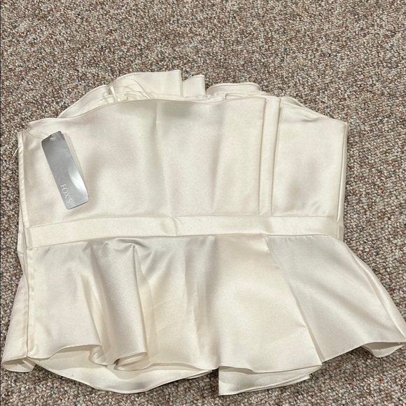 NWT Carmen Marc Valvo Cream Bustier top - Picture 2 of 4